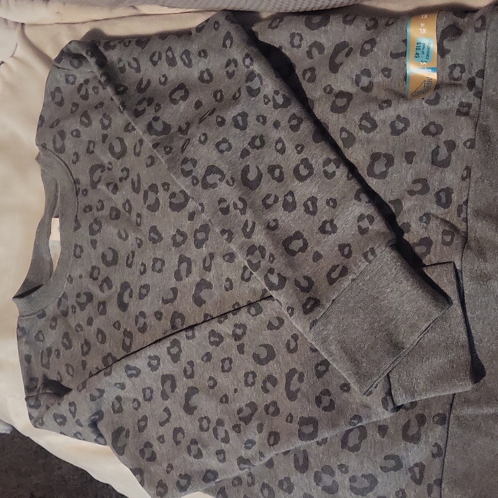 Girls size 16 leopard long sleeves light sweatshirt